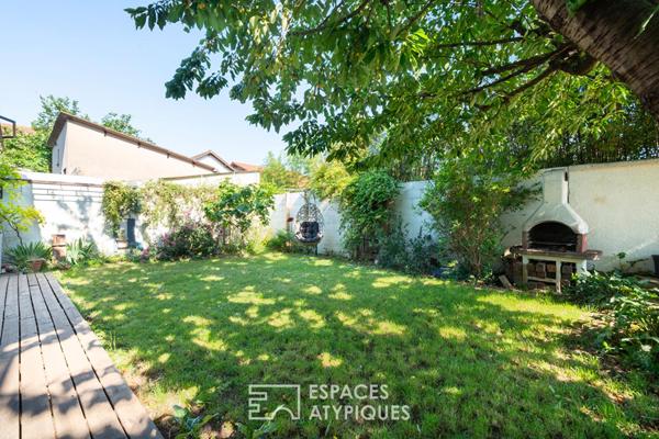 Maison familiale avec jardin et plan d’eau privé