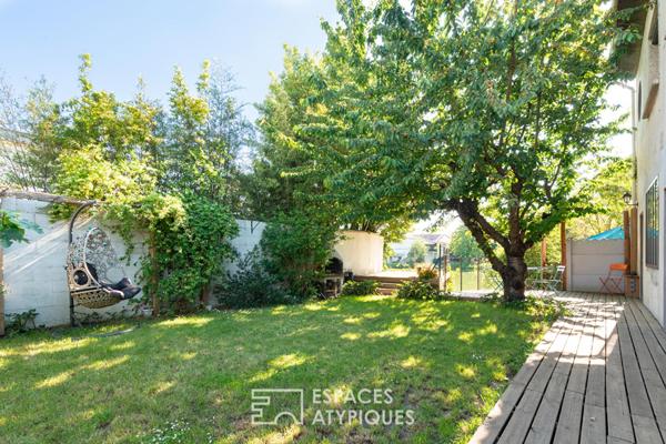 Maison familiale avec jardin et plan d’eau privé