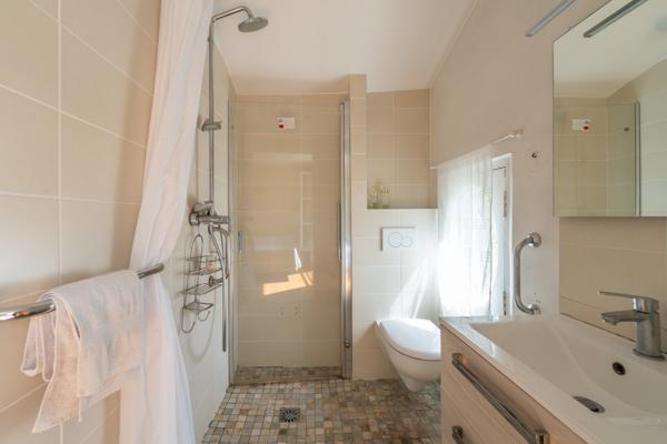 Maison
         9 pièces
        - 244 m² 1 690 000 € *
