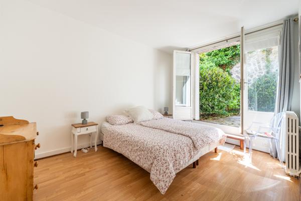 Maison
         9 pièces
        - 244 m² 1 690 000 € *