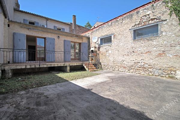 AGEN CENTRE - Maison de ville de 150 m² de type 4 avec terrasse, jardin et cave.