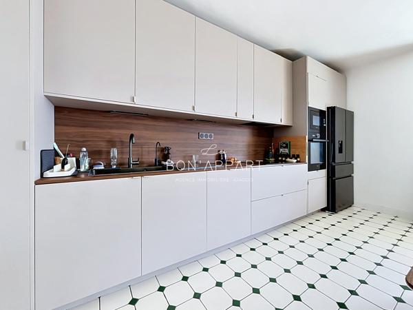 Appartement 3 pièce(s) 2 chambre(s) 80.89 m²