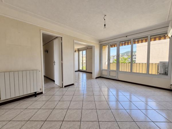 Appartement à MARSEILLE 10EME ARRONDISSEMENT (13010)