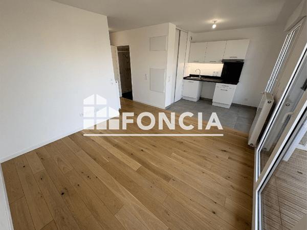 Location Studio 27.45 m² - 15 RUE MAURICE NAVE Rueil Malmaison 92500