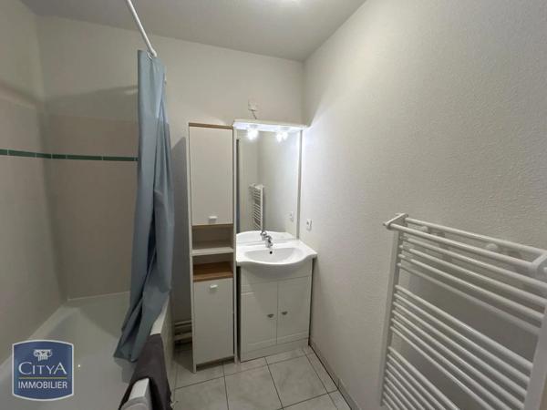 Appartement à louer 2 pièces 47.64m² Yvetot (76190)