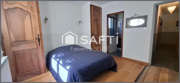 bâtisse familiale 218 m2,6 chambres, avec piscine
