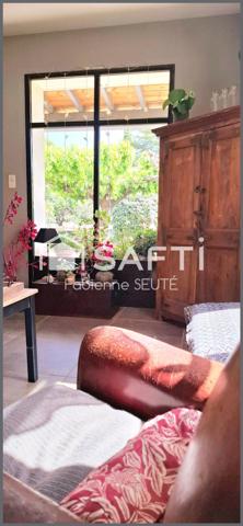 bâtisse familiale 218 m2,6 chambres, avec piscine