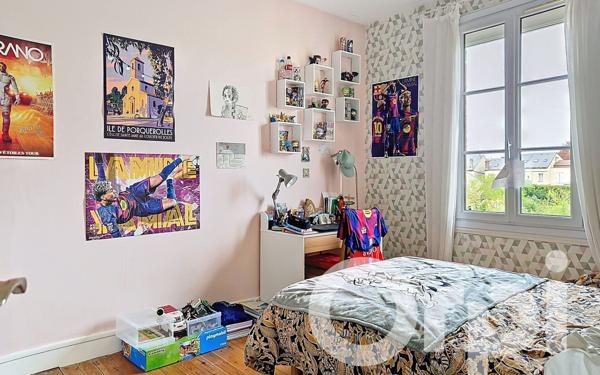 Maison à vendre    5 pièces •  Creil