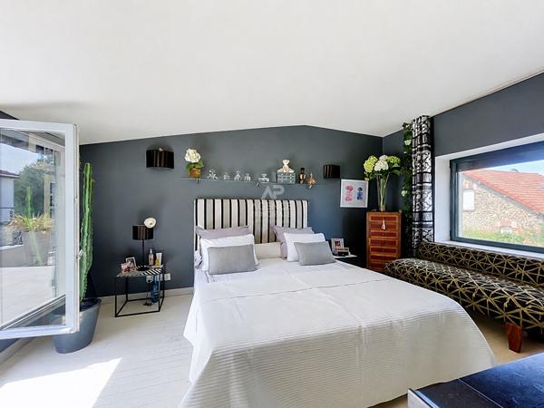 Maison de ville à vendre à Chatou -115 m² - 3 chambres -Terrasse - Garage 624 000 € **  - Référence  V60010397