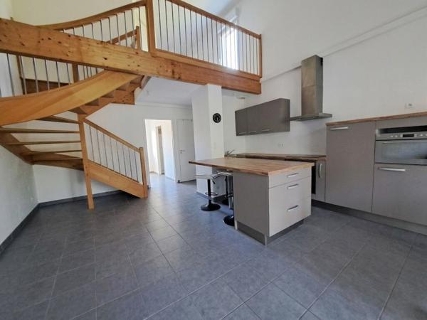 Maison aux HERBIERS 64M².