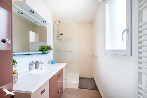 Appartement à vendre 334 336 € Saint-Priest 4 p 93 m² DPE C