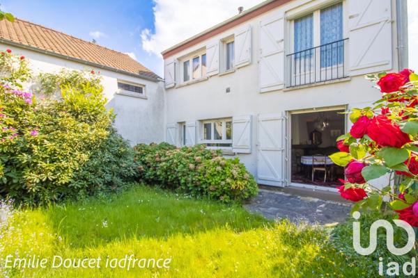 Maison traditionnelle 5 pièces de 130 m² à Maurepas (78310)