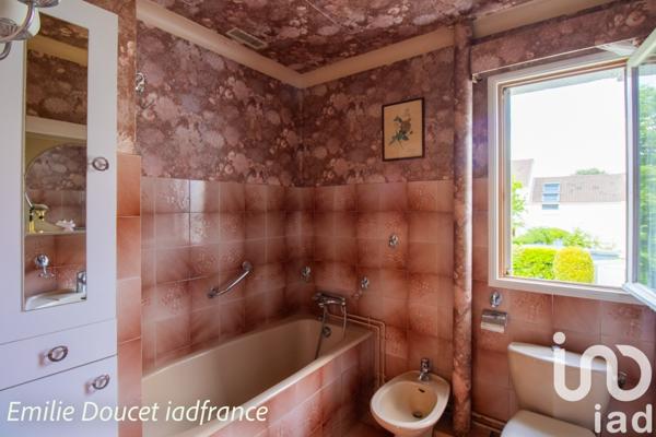 Maison traditionnelle 5 pièces de 130 m² à Maurepas (78310)