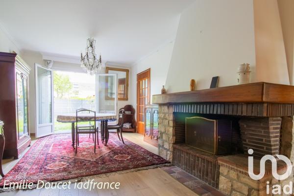 Maison traditionnelle 5 pièces de 130 m² à Maurepas (78310)