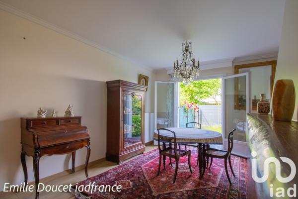 Maison traditionnelle 5 pièces de 130 m² à Maurepas (78310)