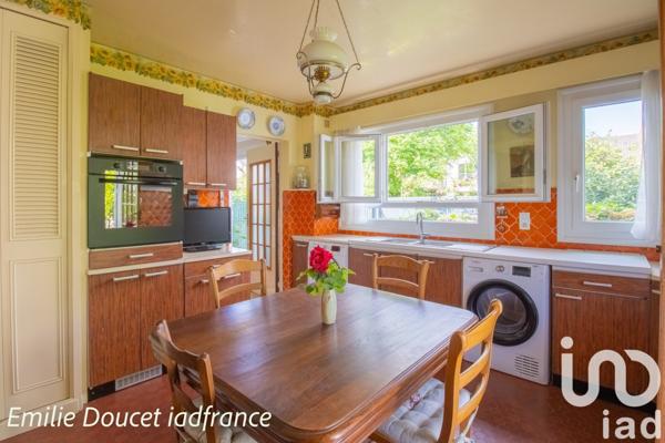 Maison traditionnelle 5 pièces de 130 m² à Maurepas (78310)