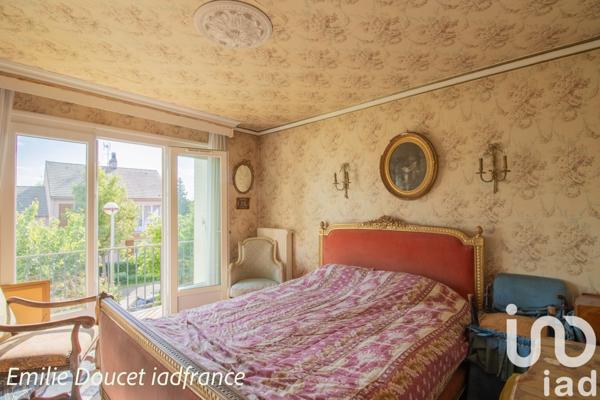 Maison traditionnelle 5 pièces de 130 m² à Maurepas (78310)