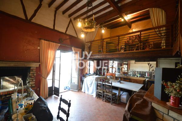 MAISON À VENDRE DE 8 PIÈCES DE 180,00 M²