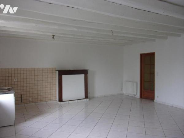 CARENTOIR CENTRE, maison de bourg à vendre.