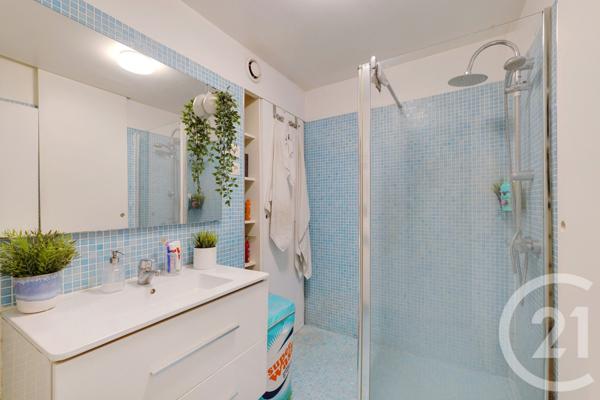 Appartement F2 à vendre  2 pièces - 52,30 m2 PARIS - 75011