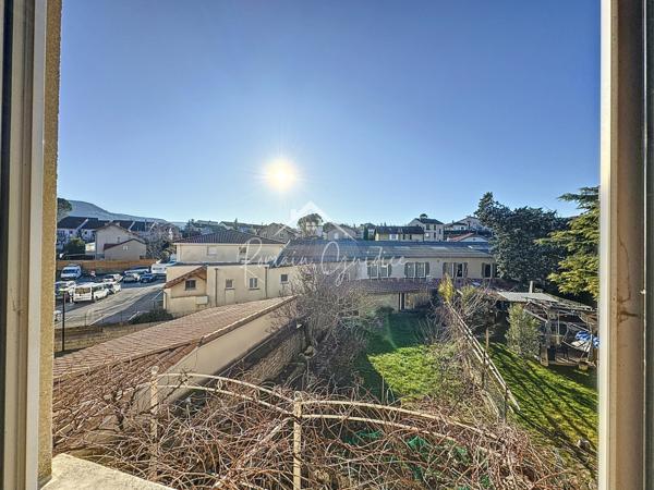 Millau (12100) BEL APPARTEMENT TYPE 3 74 M² AU CALME / AV. CHARLES DE GAULLE