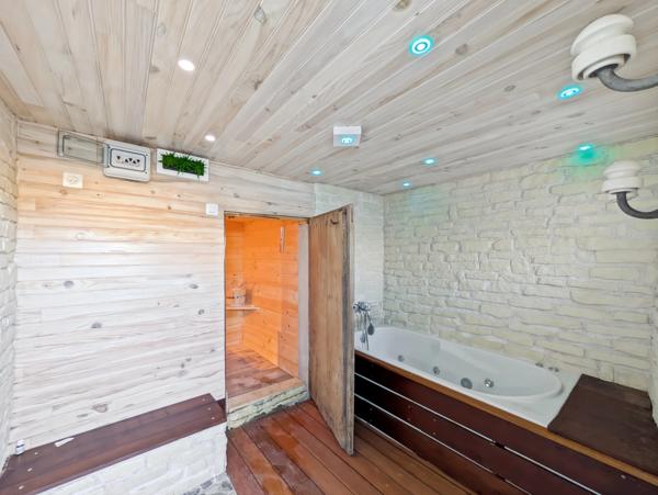 Dpt Haute Savoie (74), à vendre LUGRIN - Charmante maison de village avec vue panoramique sur le Léman