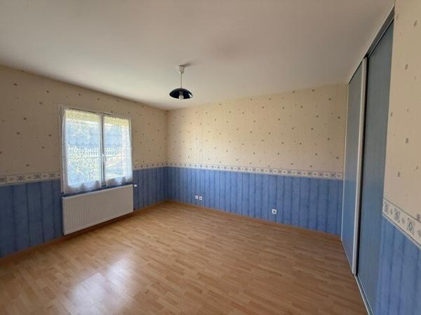 Maison de plain pied 2 chambres avec jardin et garage 163 000 € H.A.I.*