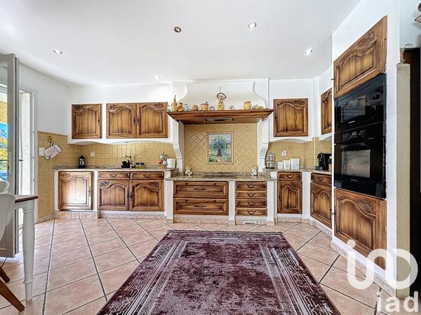 Maison à vendre 5 pièces 197 m² Saint-Victoret