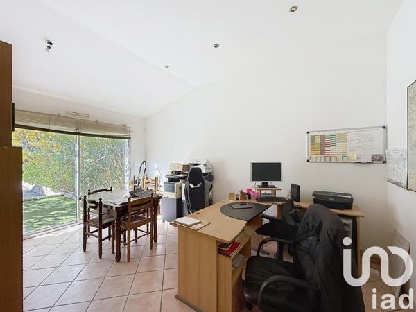 Maison à vendre 5 pièces 197 m² Saint-Victoret