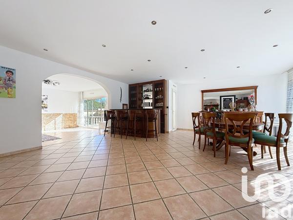 Maison à vendre 5 pièces 197 m² Saint-Victoret