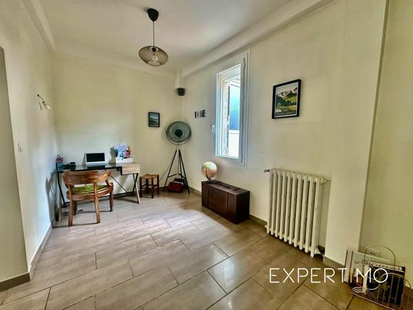 Clermont-Ferrand (63000) MAISON DE VILLE 5 PIÈCES 4 CHAMBRES 1 GARAGE À MOTOS