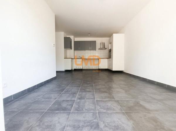 T3 terrasse 34 m², parking, tram à pied – 1er achat / invest