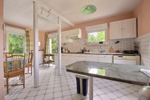 BRUNSTATT-DIDENHEIM : à vendre en VENTE INTERACTIVE : maison  7 pièces  surface totale 185 m2 (68) avec jardin et garage