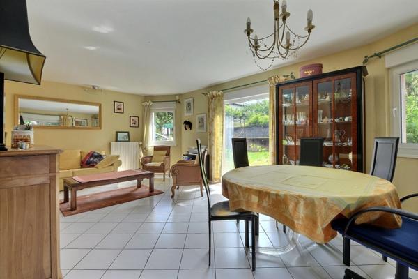 BRUNSTATT-DIDENHEIM : à vendre en VENTE INTERACTIVE : maison  7 pièces  surface totale 185 m2 (68) avec jardin et garage