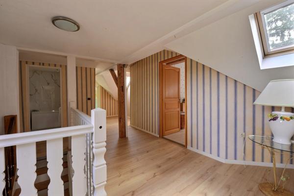 BRUNSTATT-DIDENHEIM : à vendre en VENTE INTERACTIVE : maison  7 pièces  surface totale 185 m2 (68) avec jardin et garage