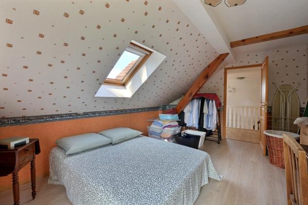 BRUNSTATT-DIDENHEIM : à vendre en VENTE INTERACTIVE : maison  7 pièces  surface totale 185 m2 (68) avec jardin et garage
