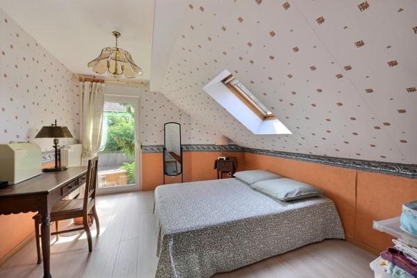 BRUNSTATT-DIDENHEIM : à vendre en VENTE INTERACTIVE : maison  7 pièces  surface totale 185 m2 (68) avec jardin et garage