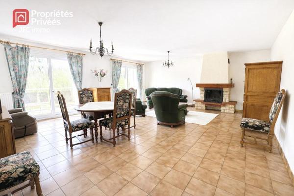 Maison Crepy En Valois 9 pièce(s) 170 m2 et double garages