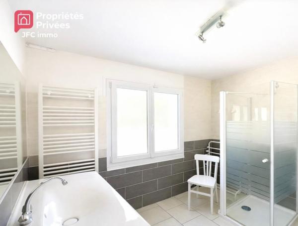 Maison Crepy En Valois 9 pièce(s) 170 m2 et double garages