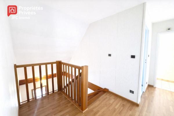 Maison Crepy En Valois 9 pièce(s) 170 m2 et double garages