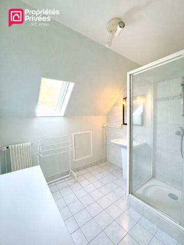 Maison Crepy En Valois 9 pièce(s) 170 m2 et double garages