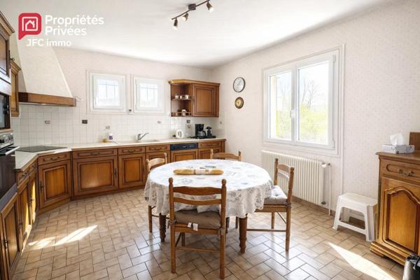 Maison Crepy En Valois 9 pièce(s) 170 m2 et double garages