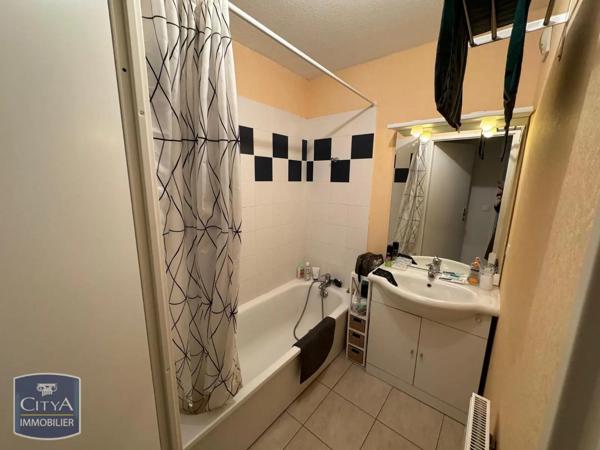 Appartement à louer 2 pièces 46.59m² Brest (29200)