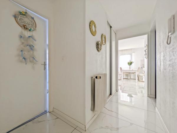 Dpt Haute Savoie (74), à vendre THONON-LES-BAINS - Lumineux T3 de 63m² avec double balcon – Secteur très recherché