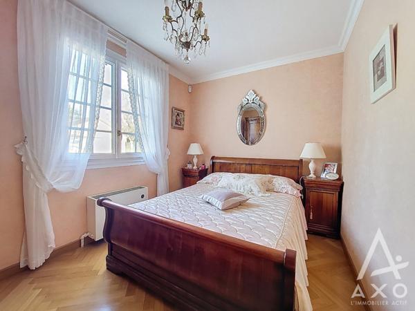 Maison familiale 4 chambres avec véranda et parc paysagé