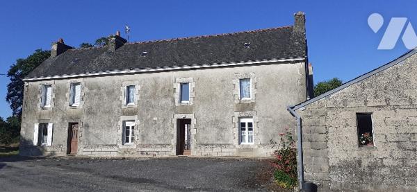 Maison à la campagne 10 pièces dont 4 chambres avec dépendances et terrain