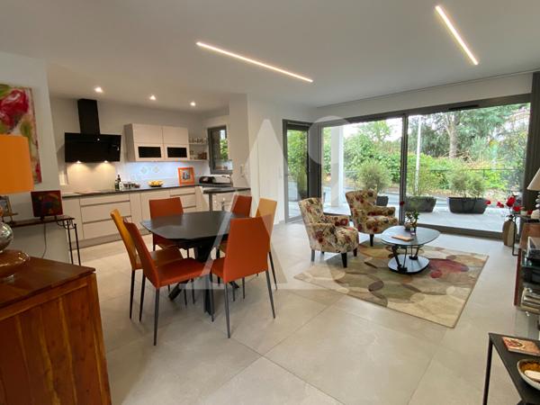 ARCHITECTURE CONTEMPORAINE - 2023 - J.LESUISSE - Royan