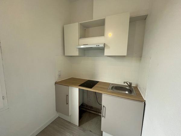 A louer Appartement refait à neuf Mont De Marsan 2 chambres et cellier