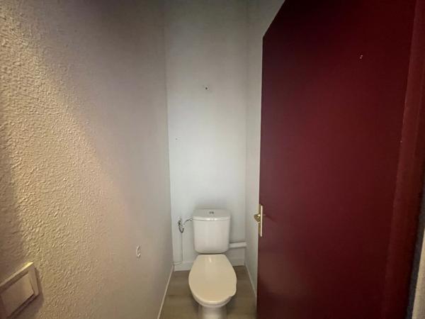 A louer Appartement refait à neuf Mont De Marsan 2 chambres et cellier