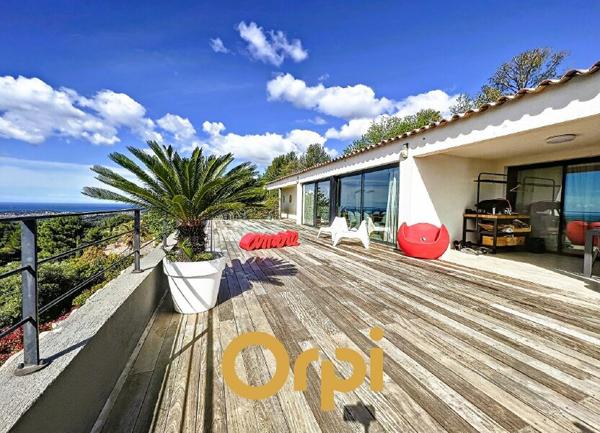 Maison à vendre    4 pièces • 200 m2 Ollioules